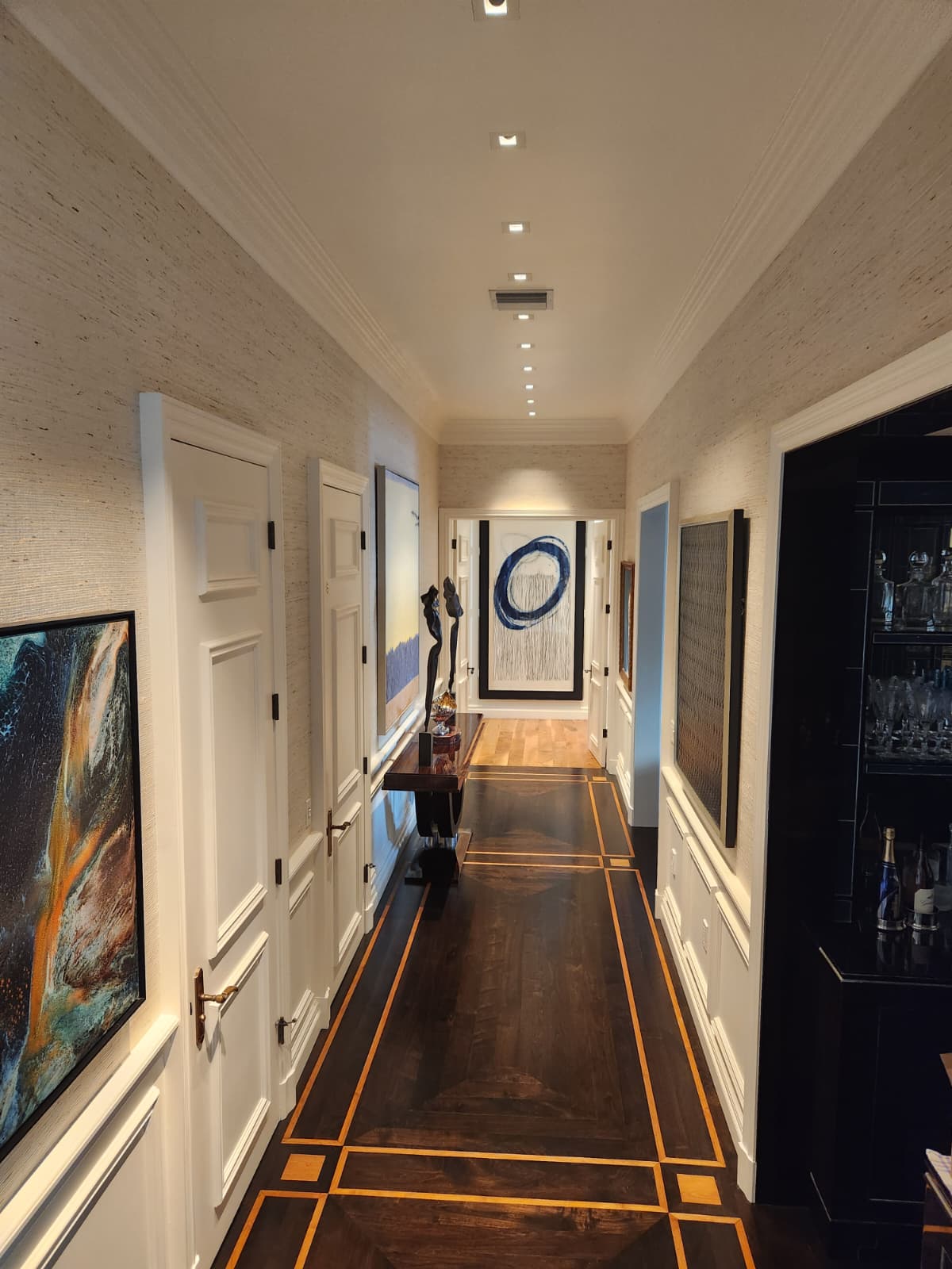 Recessed hallway lighting
