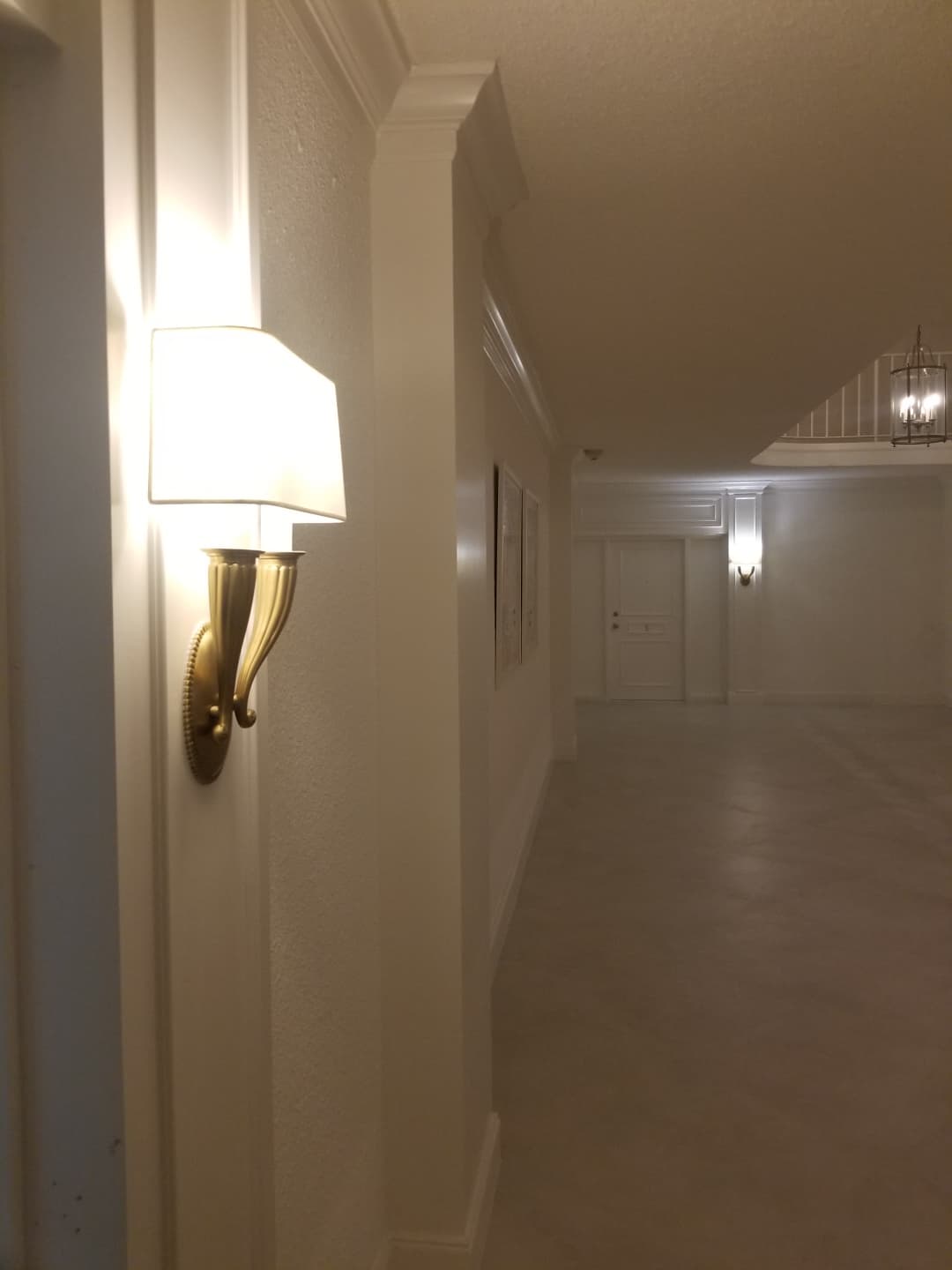 Decorative wall sconce lighting